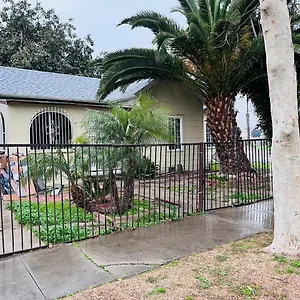 Hostel House Downtown Oc, Santa Ana
